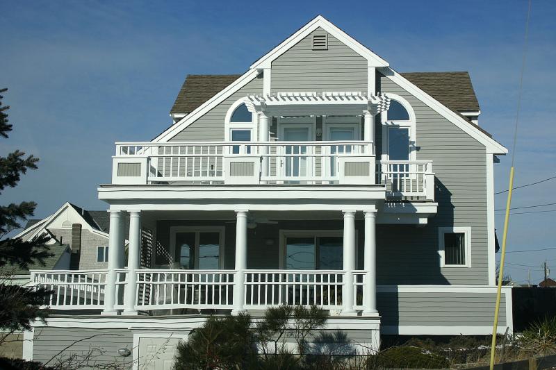 14_Plum_Island_house