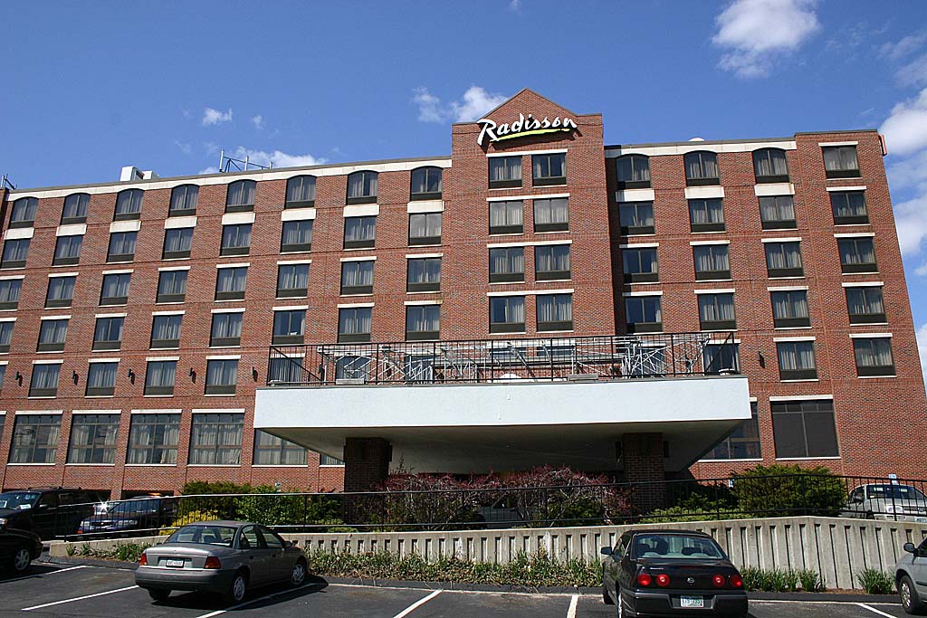 01 Radisson Hotel