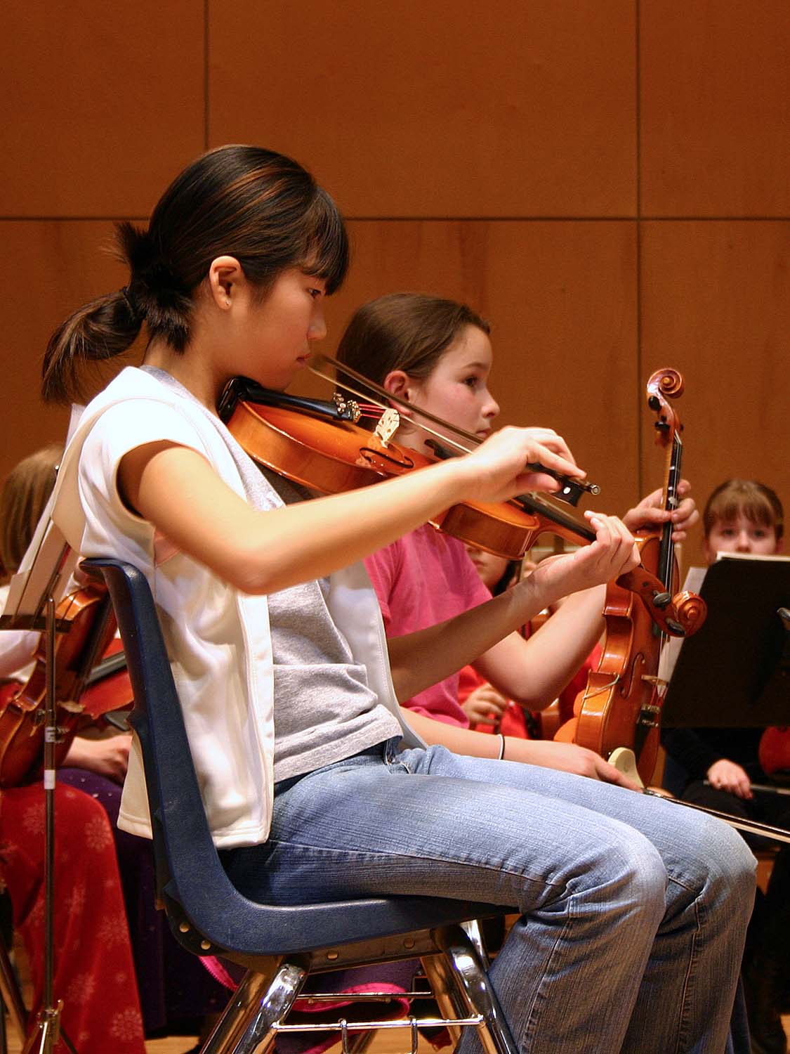 02 Christine playing the violin