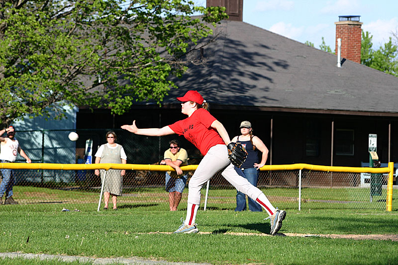 01 Amanda pitching