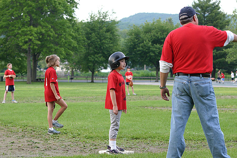 07 Julia on first base with her dad