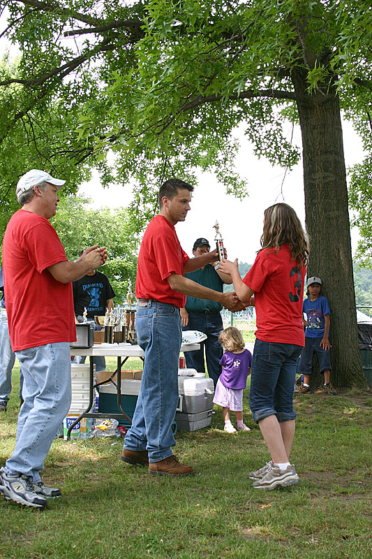 06 Jordan B receives her trophy