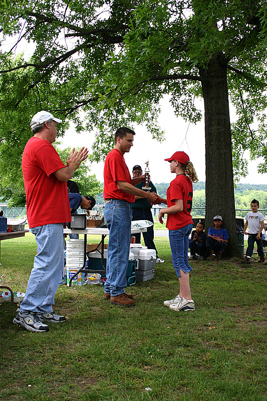 10 Emma receives her trophy