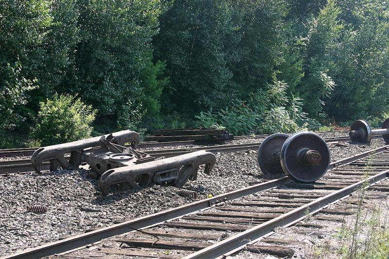 02 wheels and train debris