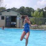 21_Rebecca_jumping