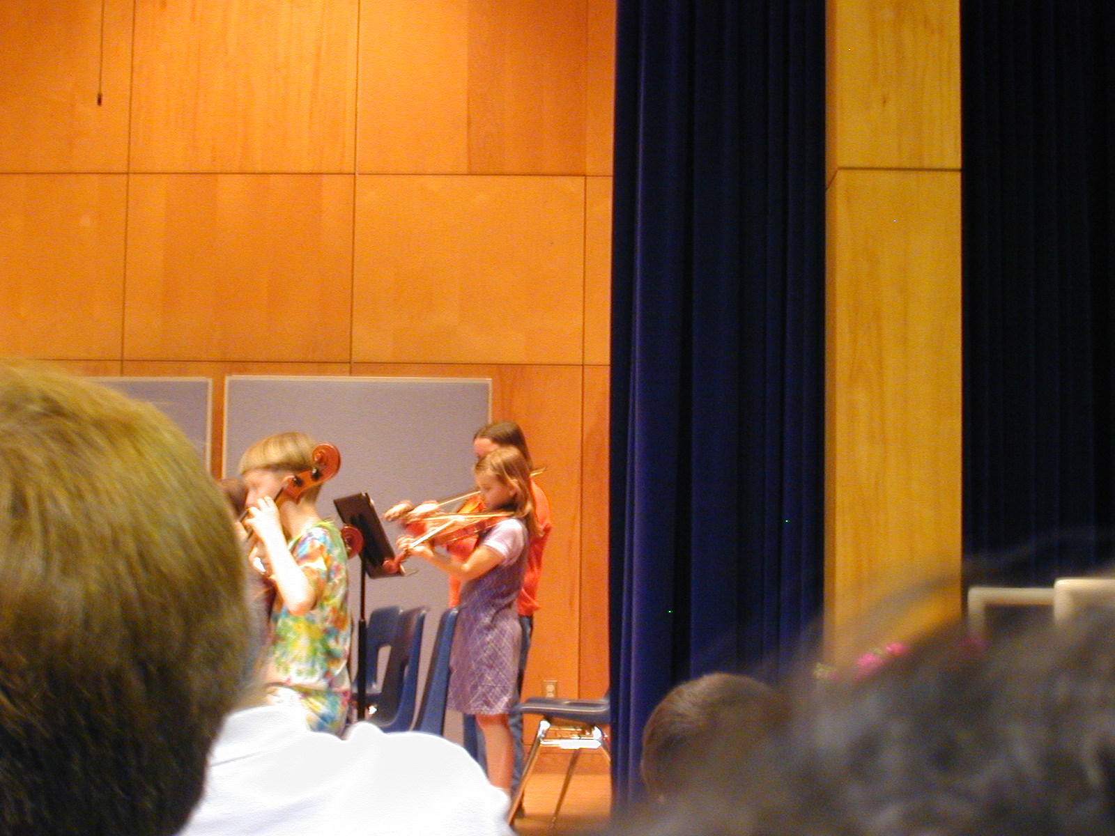 07_Rebecca_playing_violin