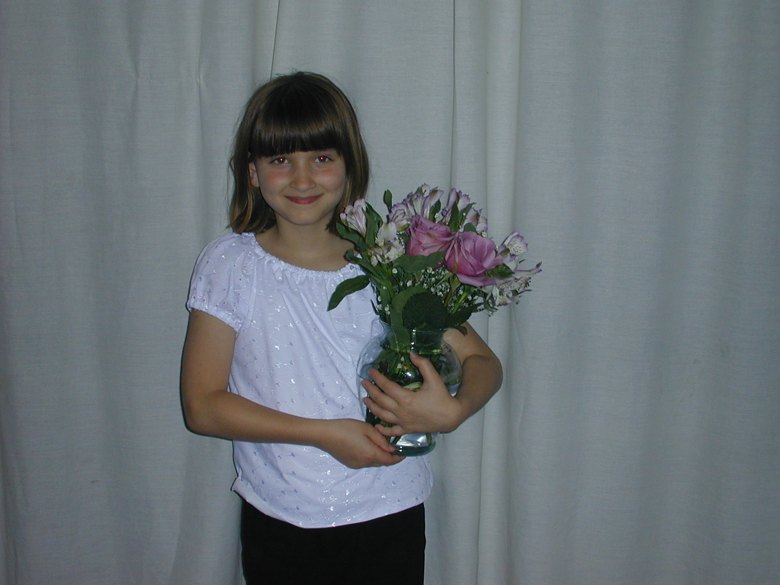 17_Rebecca_and_purple_roses_from_MJ