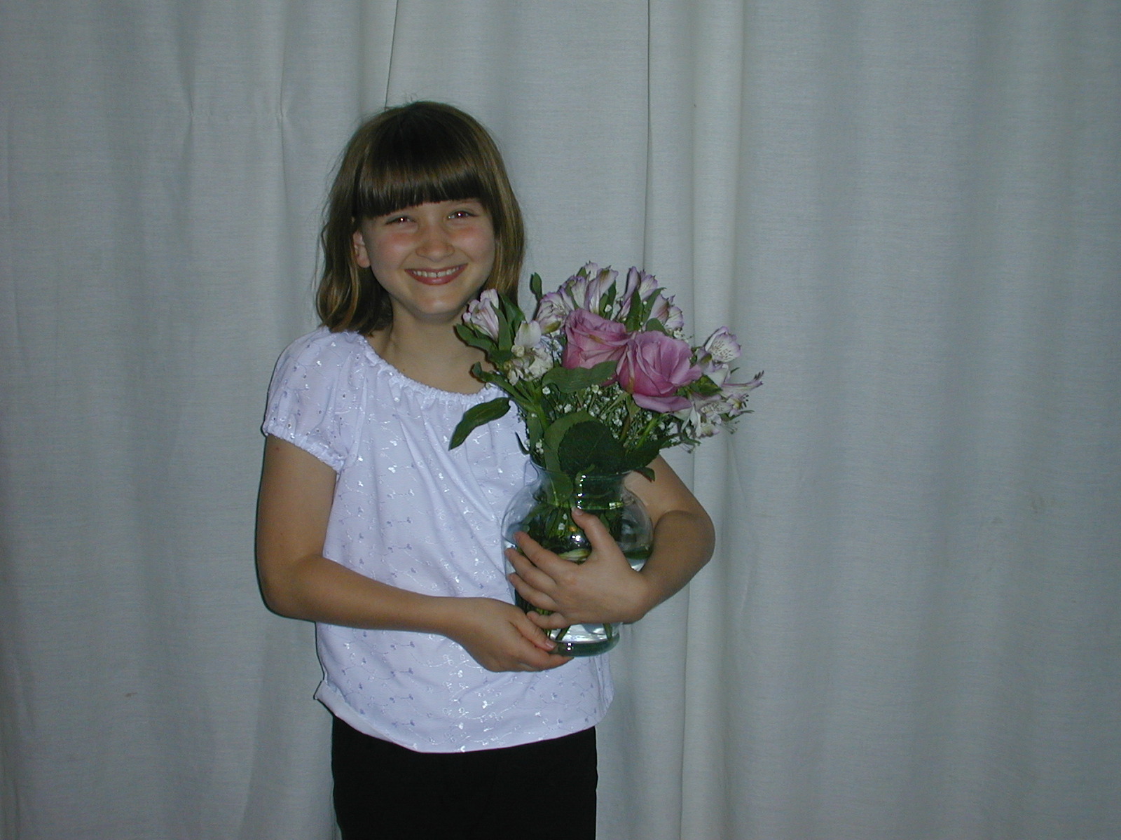 18_Rebecca_and_purple_roses_from_MJ