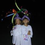 01_Anneliese_and_Rebecca_balloon_hats