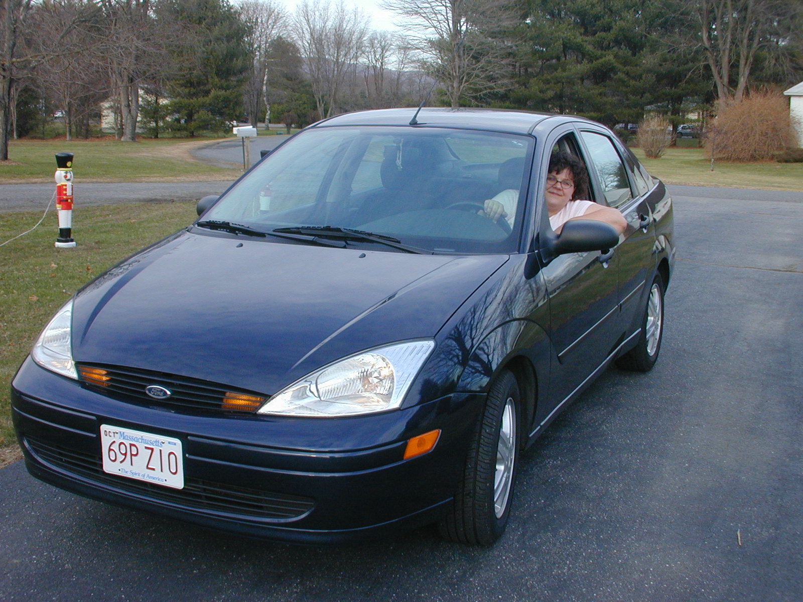 00_Jen_in_her_new_car