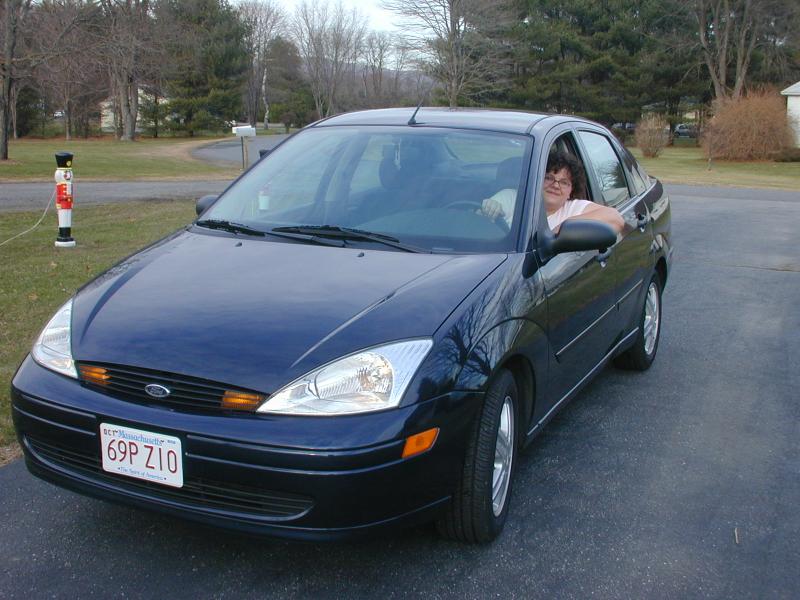 00_Jen_in_her_new_car