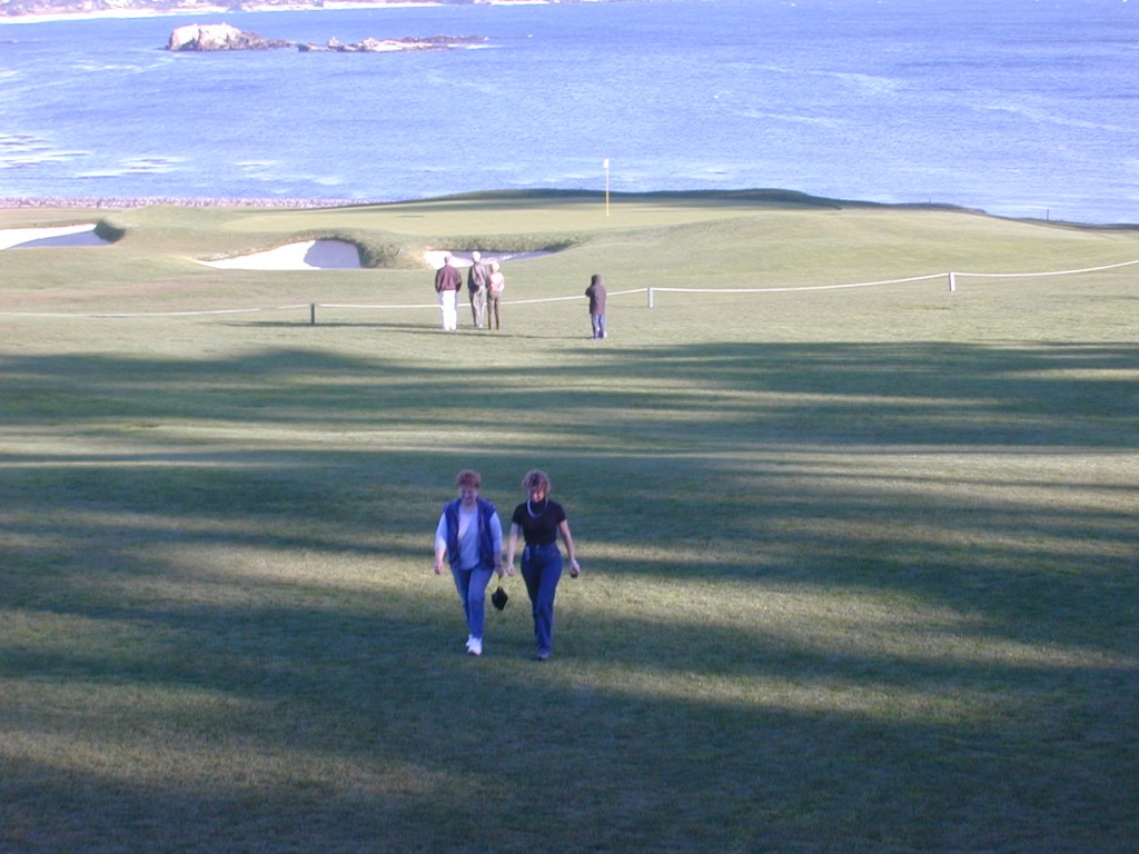 13 Nancy and Buffy walking back from the 18th