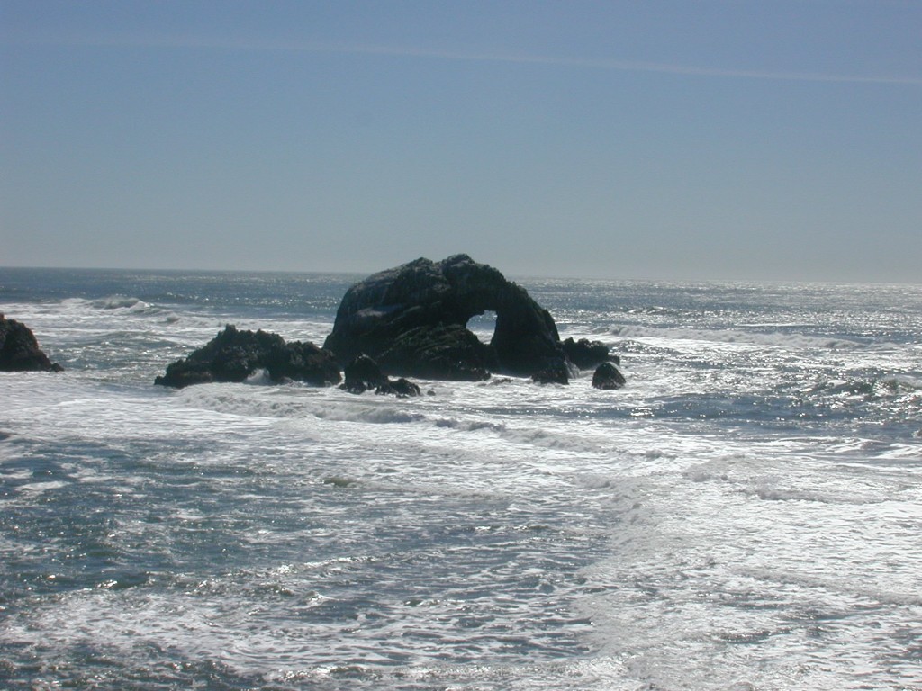 22 rock Pacific Ocean from GG National Recreation Area.jpg