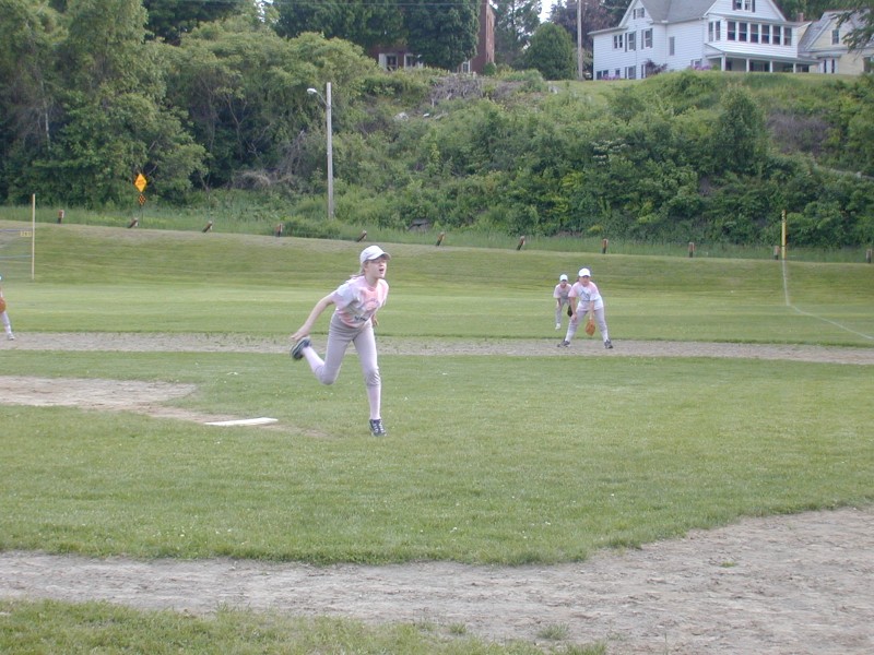 00 Julianna pitching