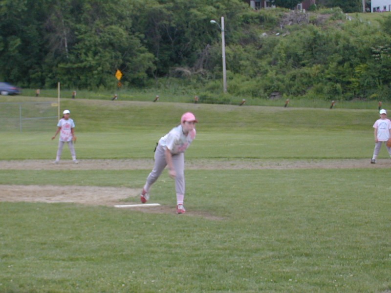 27 Kim pitching