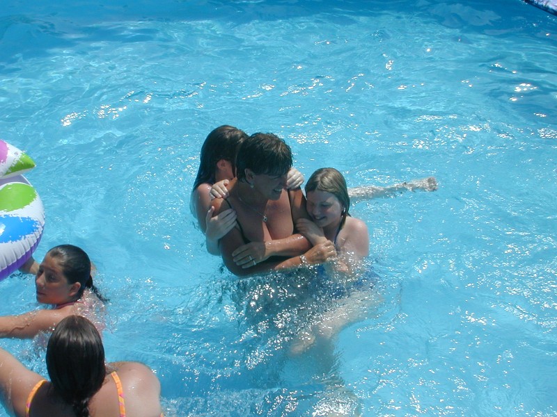 29 Deb in the pool