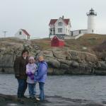 27_Jen_Rebecca_Kasey_Nubble_Light_House