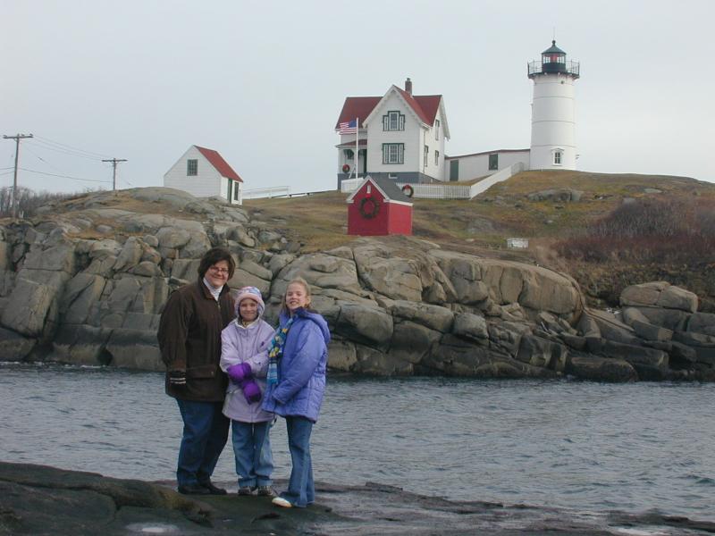 27_Jen_Rebecca_Kasey_Nubble_Light_House