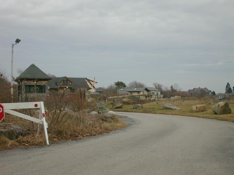 41_Bush_House_Entrance