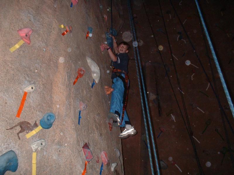 06_Alex_climbing