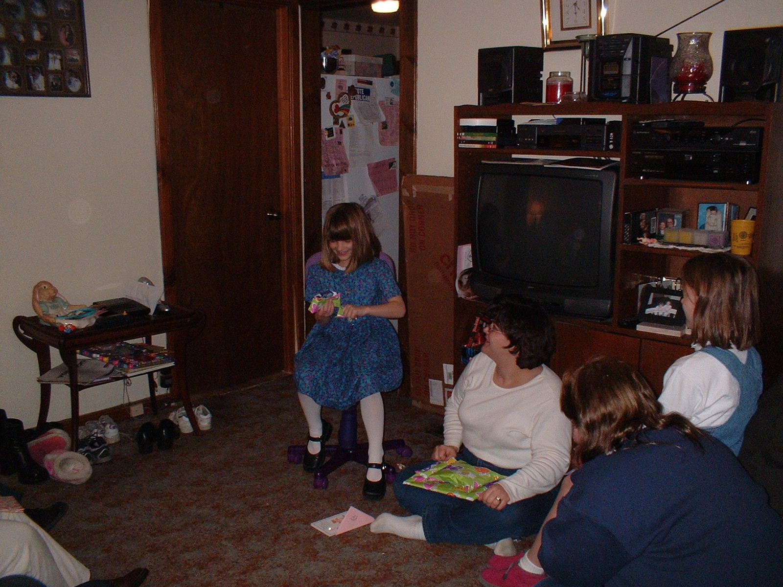 09_Rebecca_opening_present