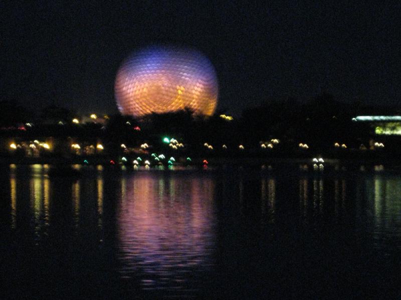 05_Spaceship_Earth.jpg