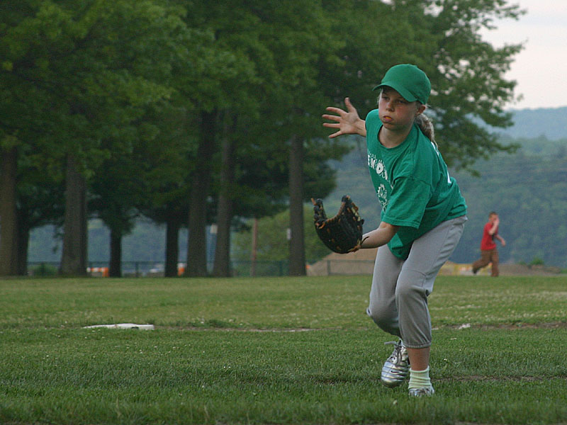 06 Meredith cathing the ball