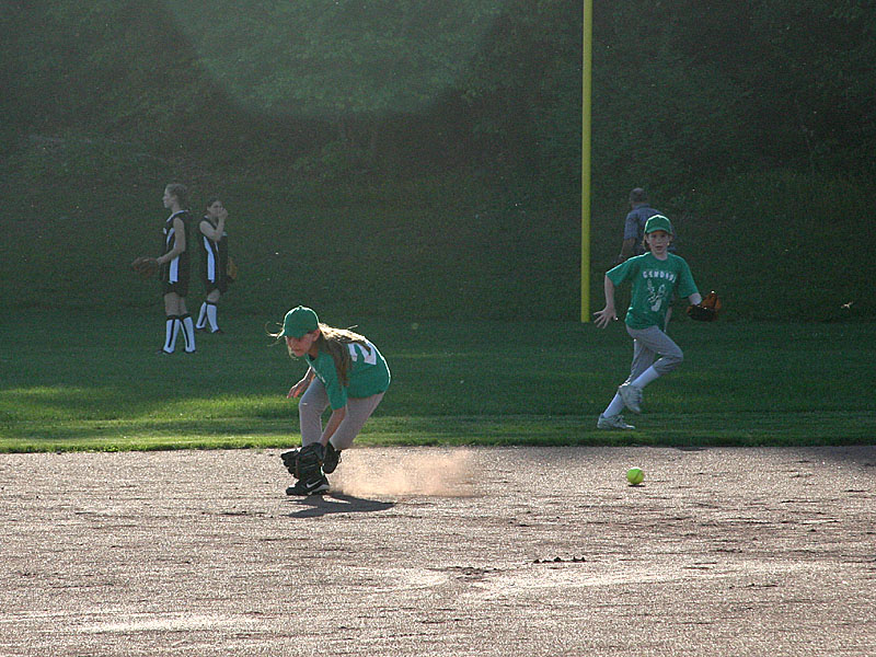 05 Rebecca tries to catch the ball