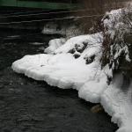 02_ice_on_canal_wall