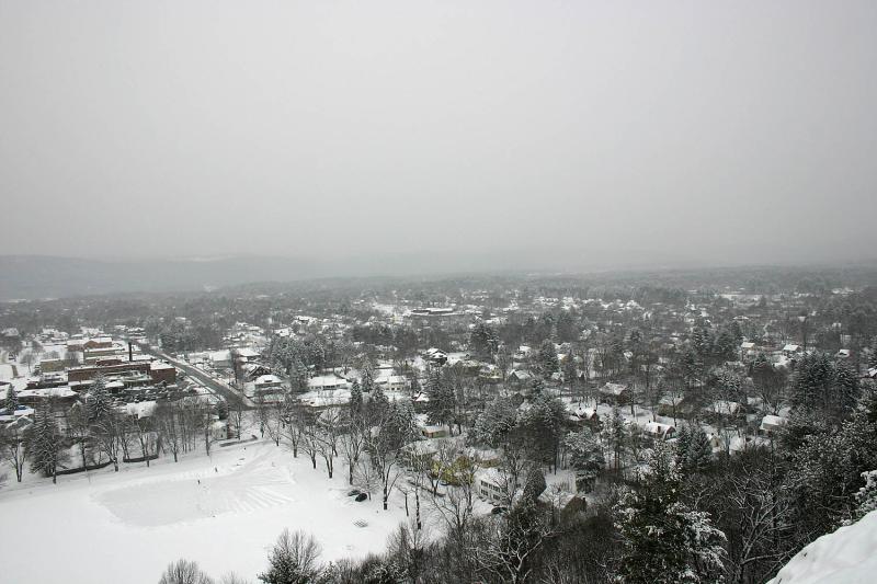 02_Greenfield_from_Poets_Seat_Tower